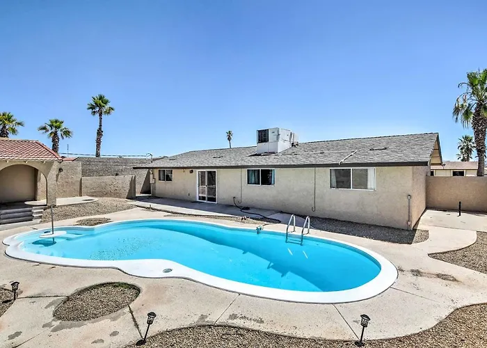 Havasu W/ Pool, Near London Bridge! Hébergement de vacances